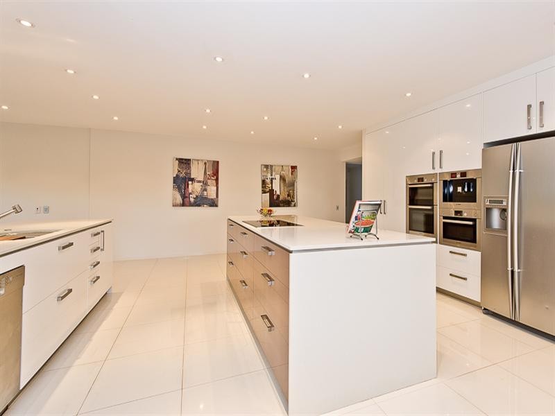 8 Cowie Road, Carseldine QLD 4034