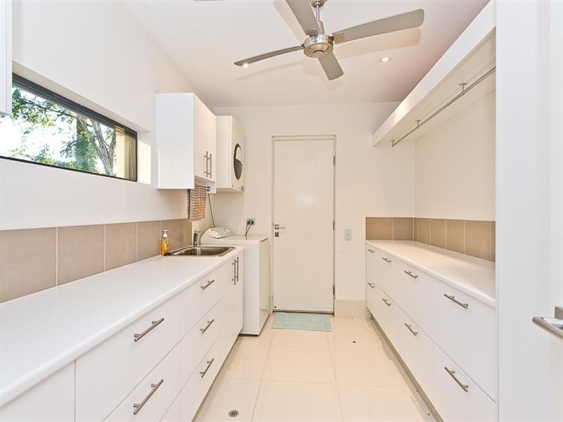 8 Cowie Road, Carseldine QLD 4034