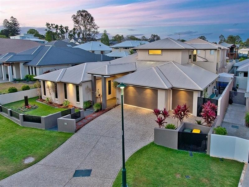12 Silverbirch Place, Bridgeman Downs QLD 4035