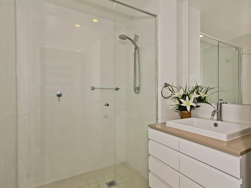 4064/35 Harbour Road, Hamilton QLD 4007