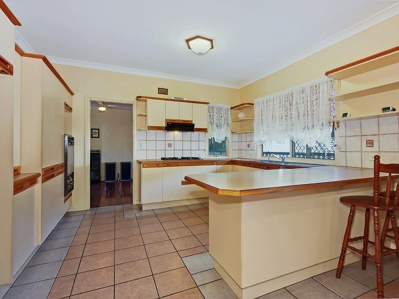 2 Yellowjack Crescent, Albany Creek QLD 4035