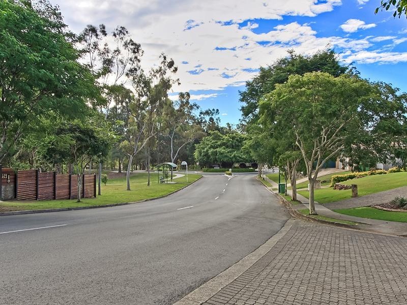 2 Yellowjack Crescent, Albany Creek QLD 4035