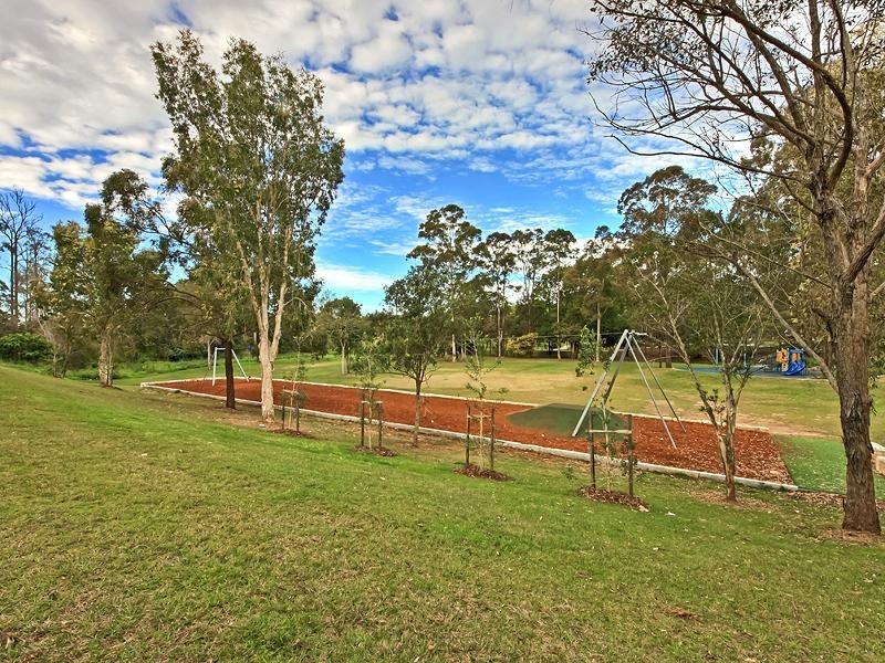 2 Yellowjack Crescent, Albany Creek QLD 4035