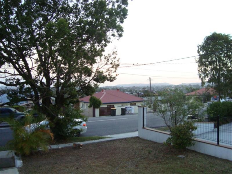 223 Rode Road, Wavell Heights QLD 4012