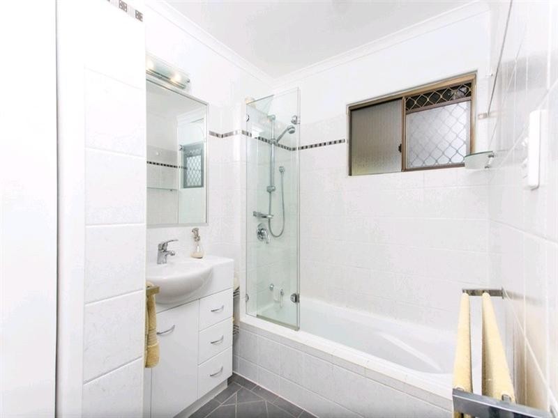 3 Marford Street, Chermside West QLD 4032