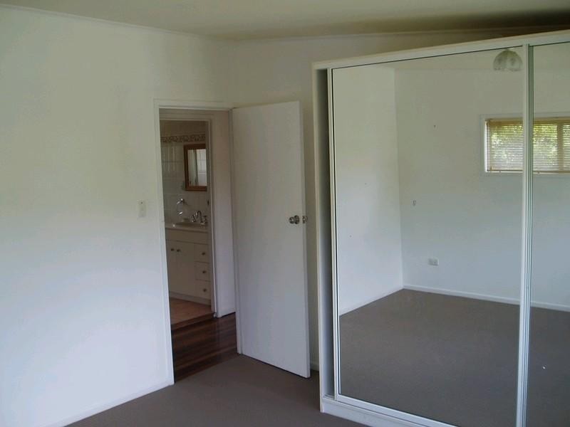 16 Narthanya Street, Chermside West QLD 4032