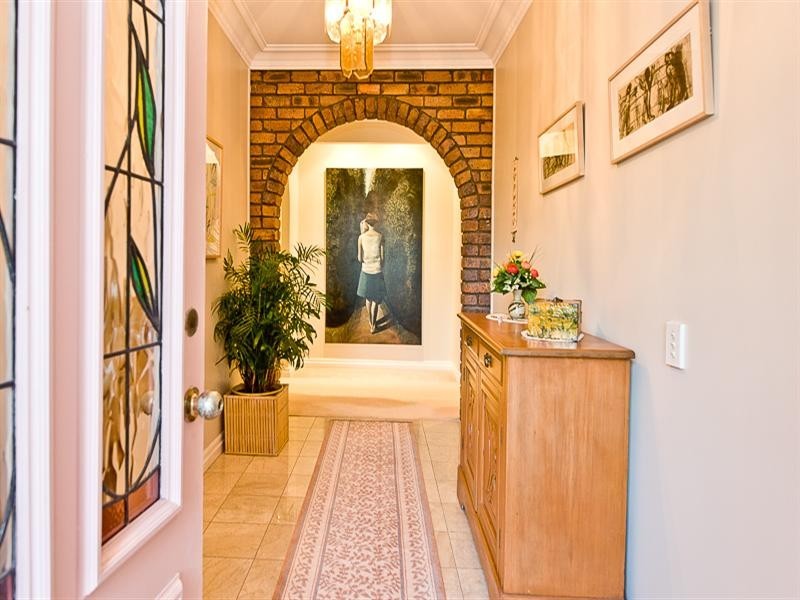 10 Stuart Close, Bridgeman Downs QLD 4035