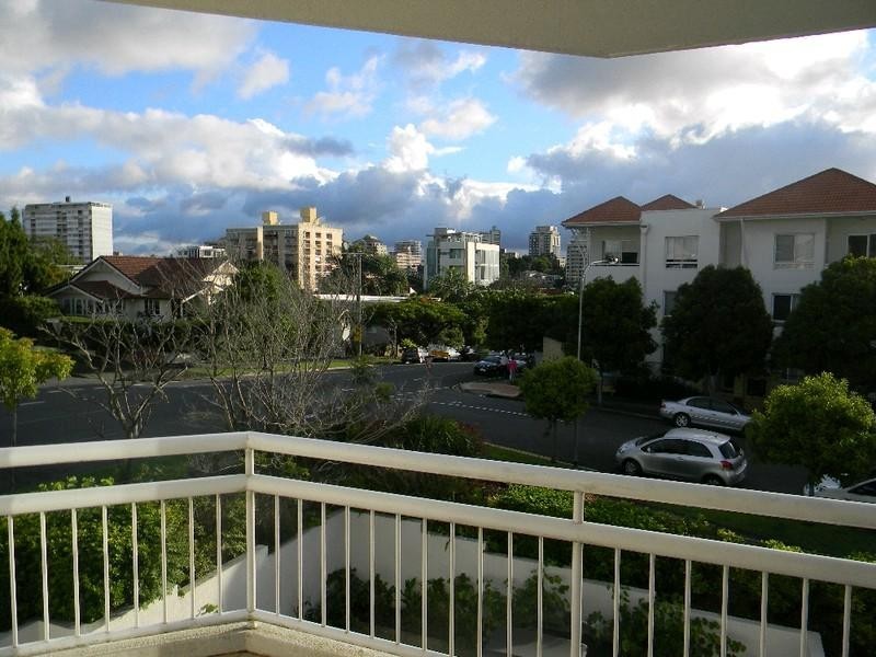 5/26 Merthyr Road, New Farm QLD 4005