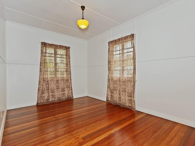 10 Henry Street, Chermside QLD 4032