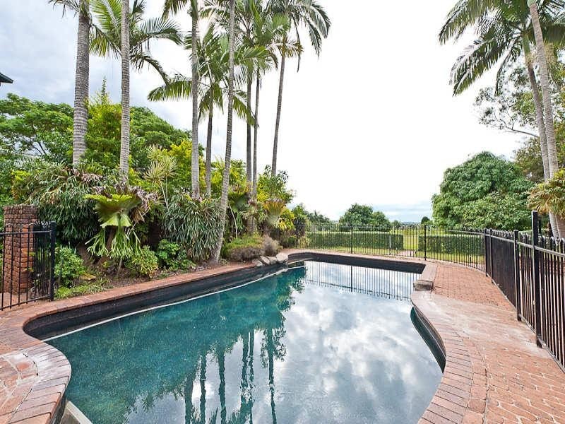 2047 Roghan Road, Bridgeman Downs QLD 4035