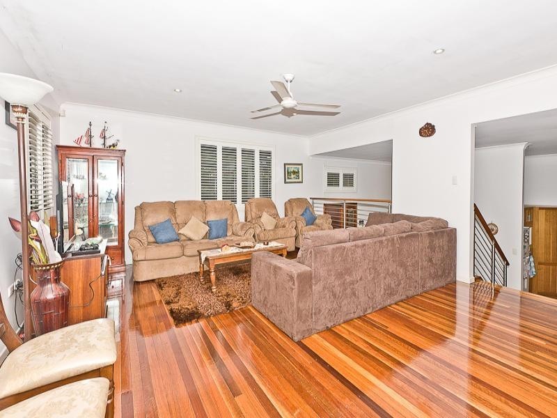 2047 Roghan Road, Bridgeman Downs QLD 4035