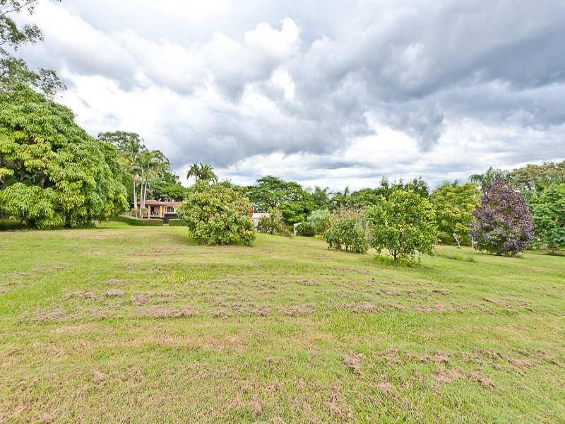 2047 Roghan Road, Bridgeman Downs QLD 4035