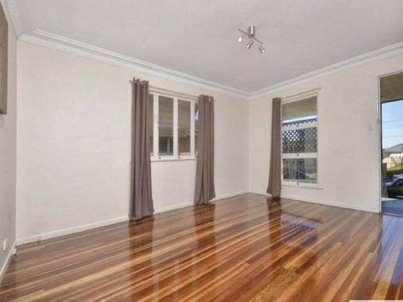 25 Hall Street, Chermside QLD 4032