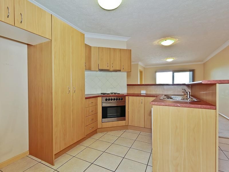 2/31 Rainey Street, Chermside QLD 4032