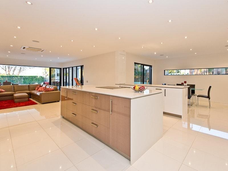 8 Cowie Road, Carseldine QLD 4034