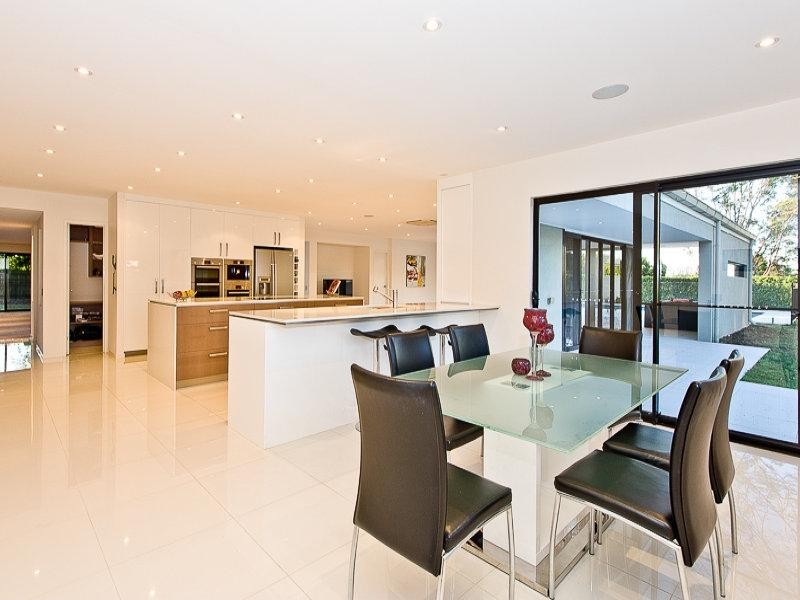 8 Cowie Road, Carseldine QLD 4034