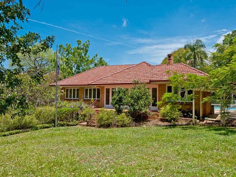 806 Beams Road, Bridgeman Downs QLD 4035