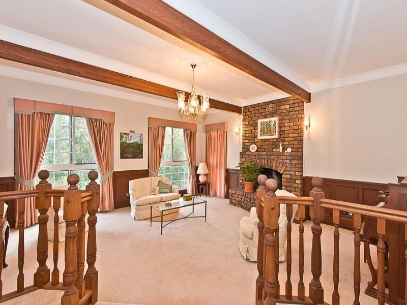 10 Stuart Close, Bridgeman Downs QLD 4035