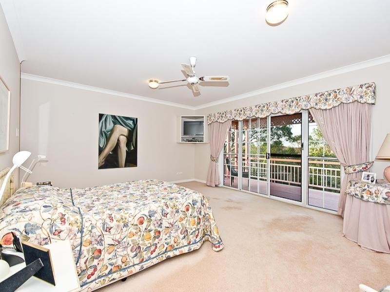 10 Stuart Close, Bridgeman Downs QLD 4035