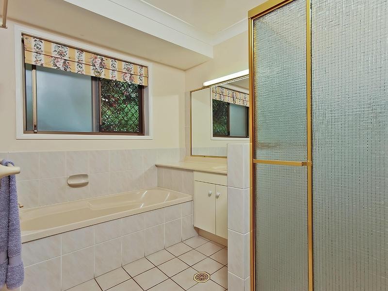 15 Fairhaven Street, Bridgeman Downs QLD 4035