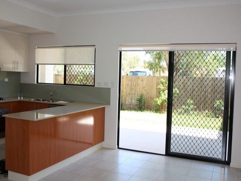 2/12 Seeney Street, Zillmere QLD 4034