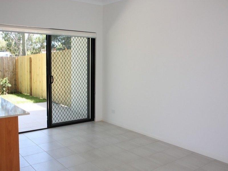 2/12 Seeney Street, Zillmere QLD 4034