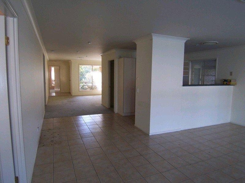 11 Johns Crescent, Boondall QLD 4034