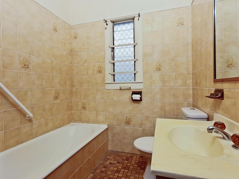 44 Reinhold Crescent, Chermside QLD 4032