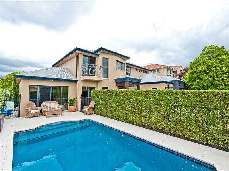 16 Carides Place, Mcdowall QLD 4053