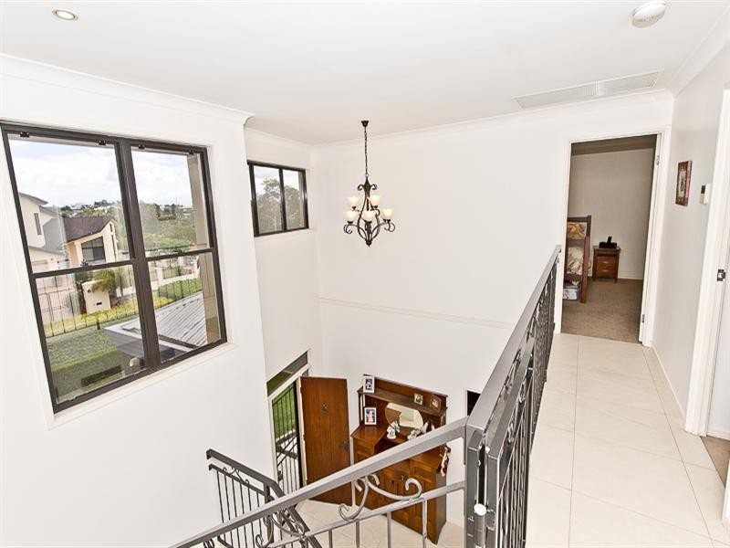 16 Carides Place, Mcdowall QLD 4053