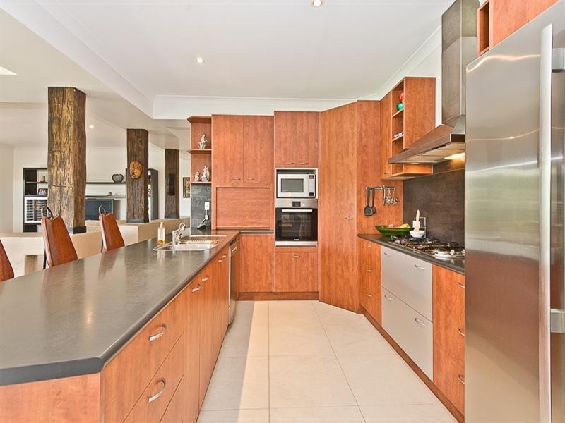 16 Carides Place, Mcdowall QLD 4053