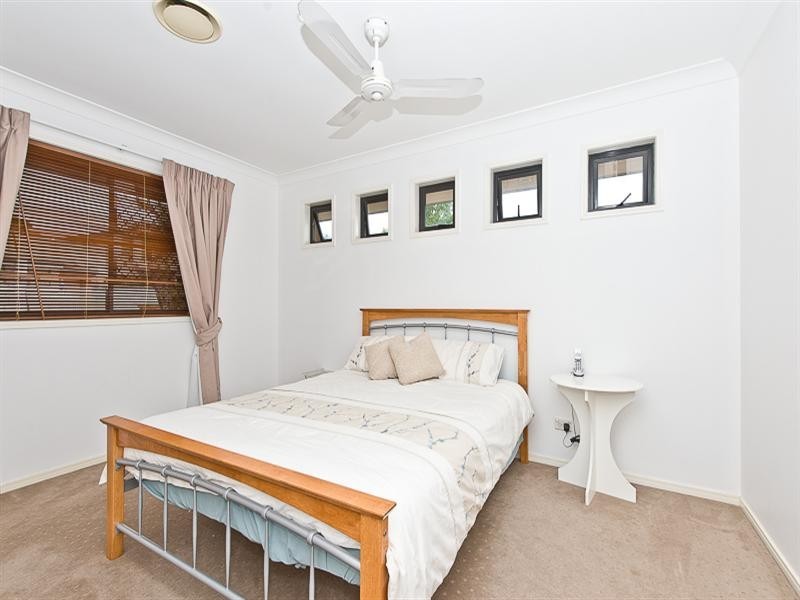 16 Carides Place, Mcdowall QLD 4053