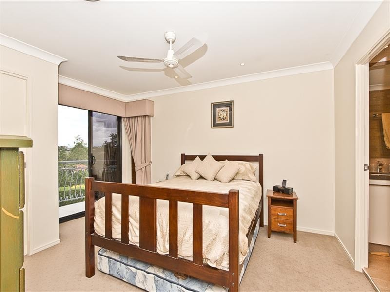 16 Carides Place, Mcdowall QLD 4053