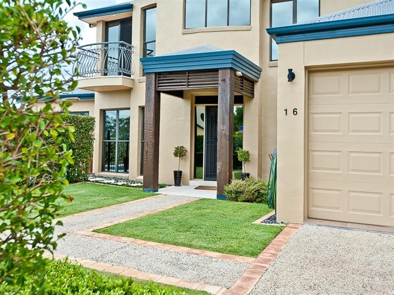 16 Carides Place, Mcdowall QLD 4053