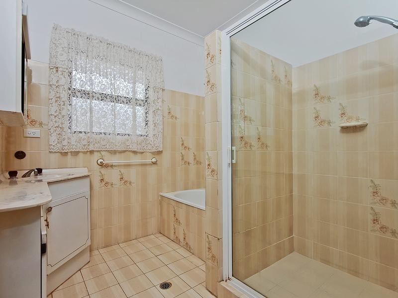 3 Dimboola Street, Bridgeman Downs QLD 4035