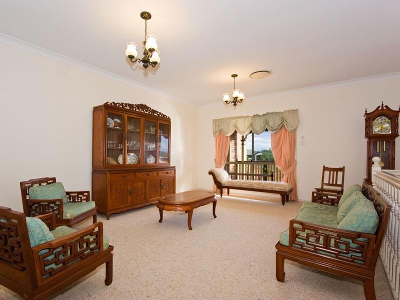 24 Shuttle Place, Bridgeman Downs QLD 4035