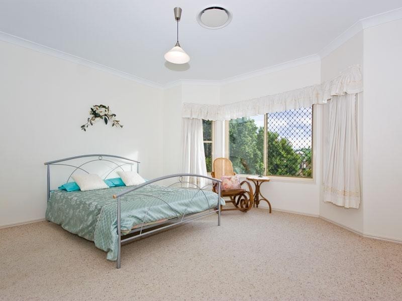 24 Shuttle Place, Bridgeman Downs QLD 4035