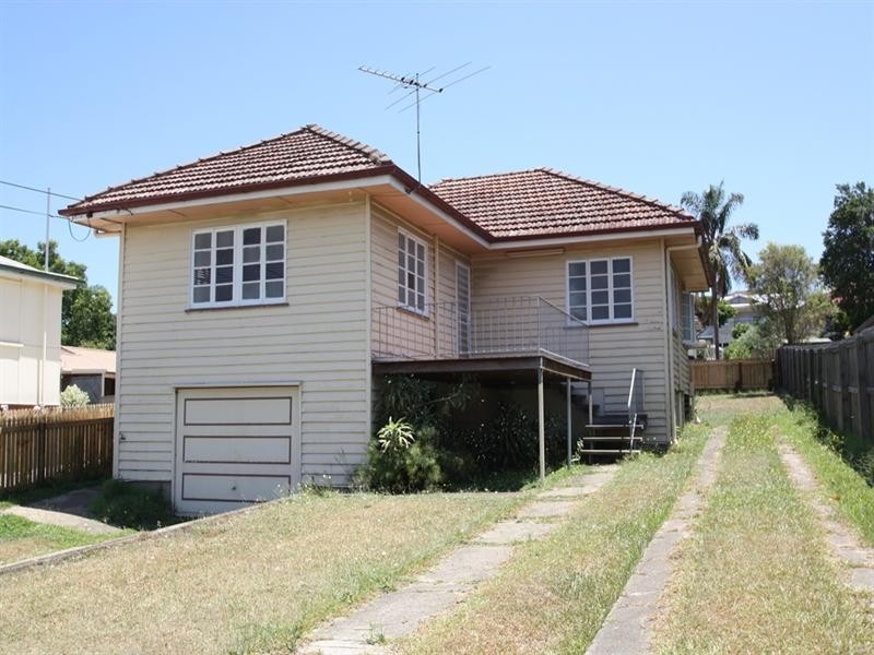 27 Leiper Street, Stafford QLD 4053