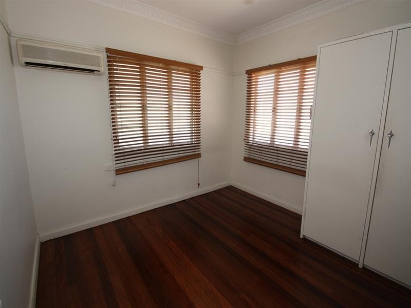 27 Leiper Street, Stafford QLD 4053