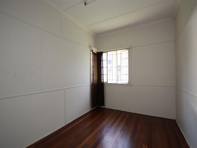 27 Leiper Street, Stafford QLD 4053