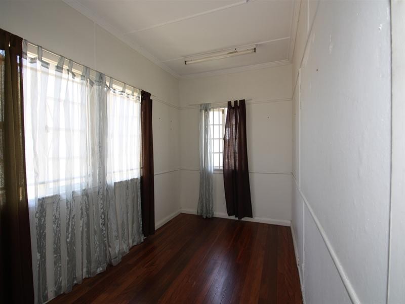 27 Leiper Street, Stafford QLD 4053