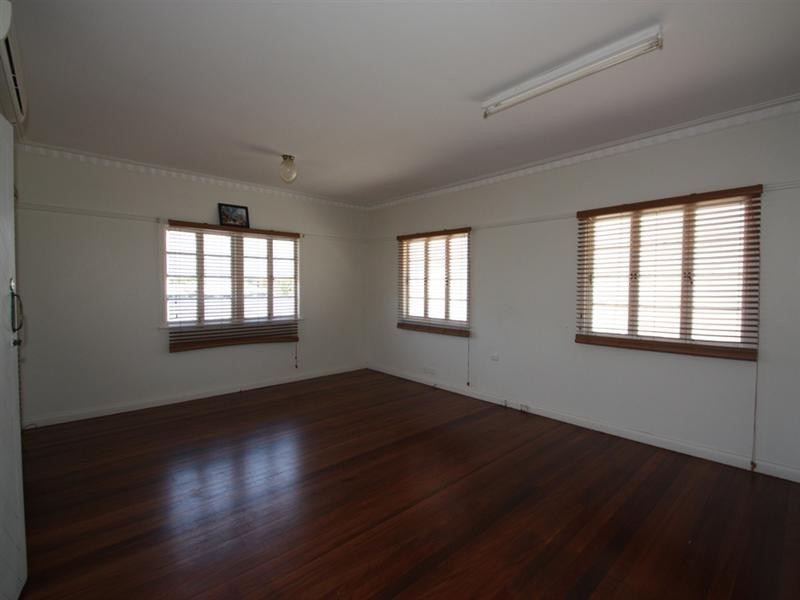 27 Leiper Street, Stafford QLD 4053