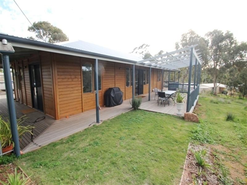 34 Hicks Road ARMAGH via, Clare SA 5453