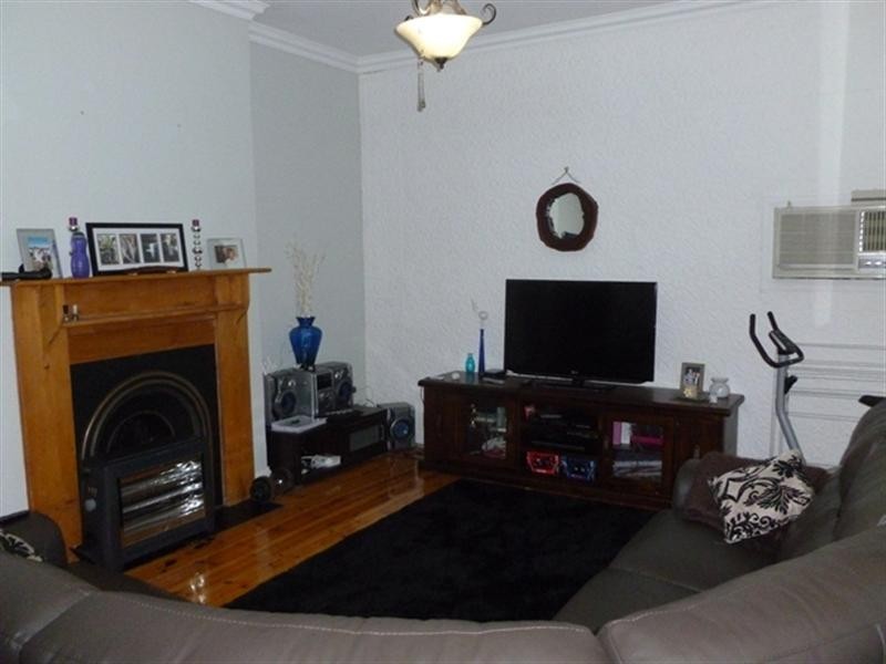 13 Bright Street, Clare SA 5453