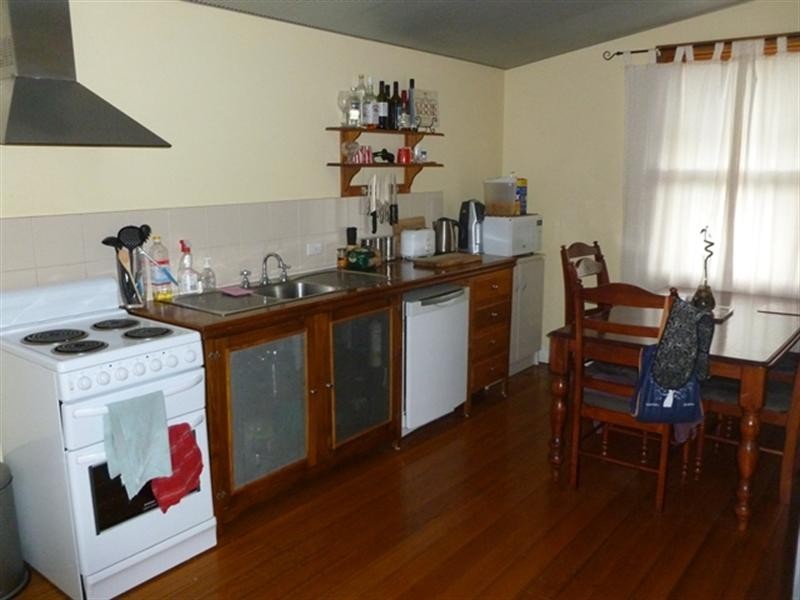 13 Bright Street, Clare SA 5453