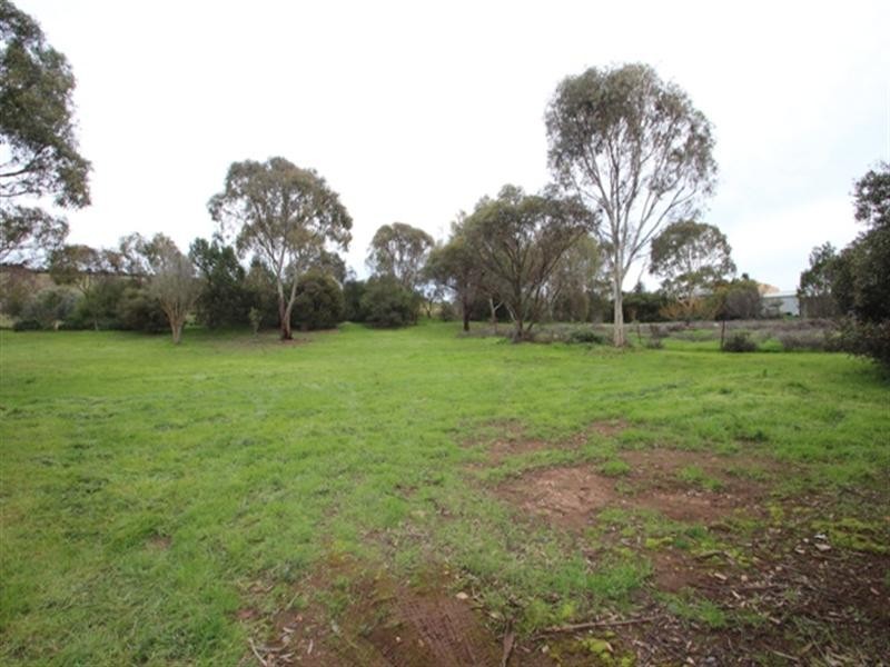 Lots 4 and 5 Lower Thames Street, Burra SA 5417