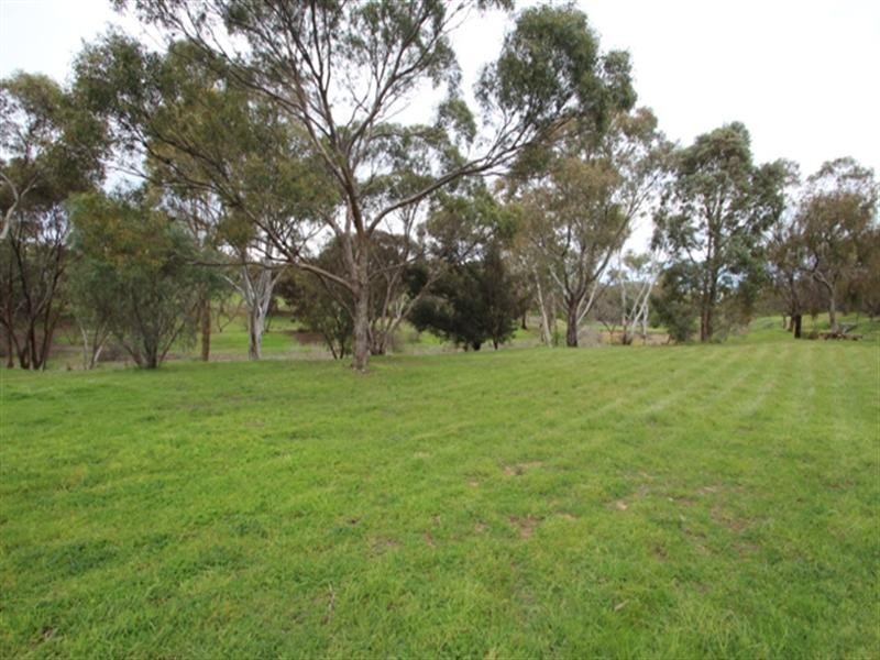 Lots 4 and 5 Lower Thames Street, Burra SA 5417