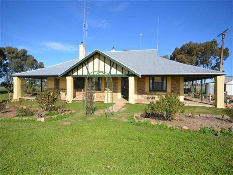 ‘OLGAVALE’ Various Secs, Farrell Flat SA 5416