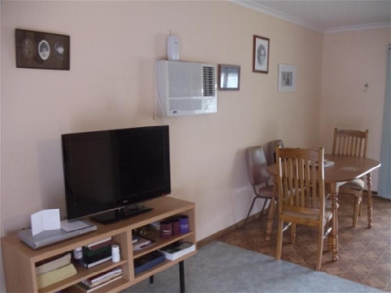 8 Main Street, Pine Point SA 5571