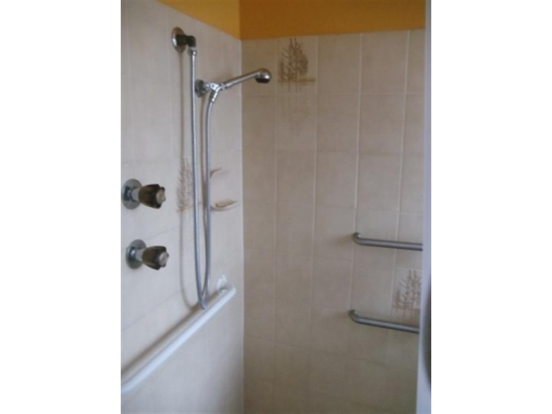 8 Main Street, Pine Point SA 5571